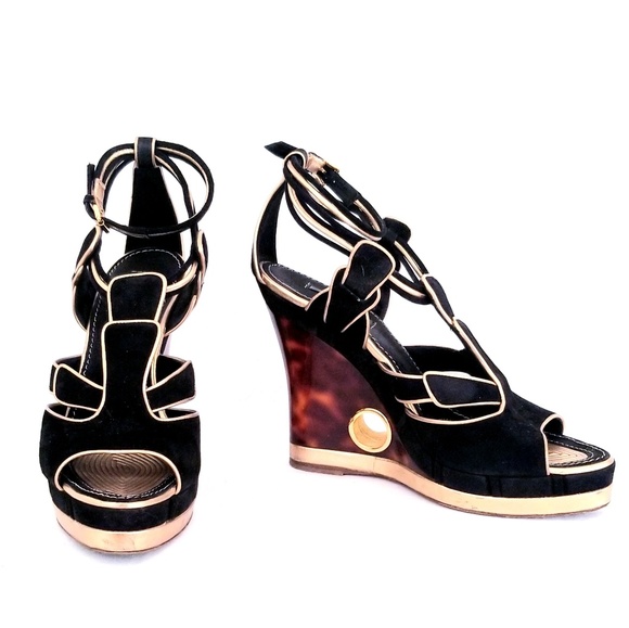 Louis Vuitton Runway Limited Edition Black Wedge - Picture 3 of 5